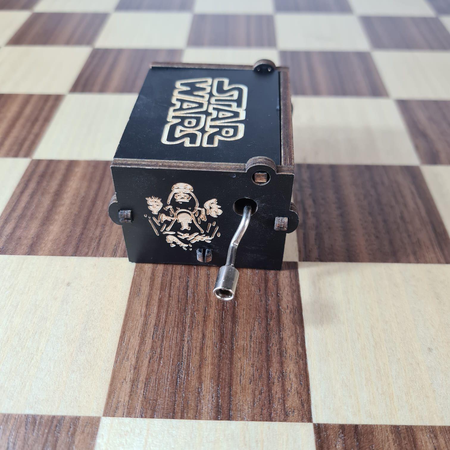 Caja Musical Star Wars – The Force Awakens en Madera Negra Grabada-4