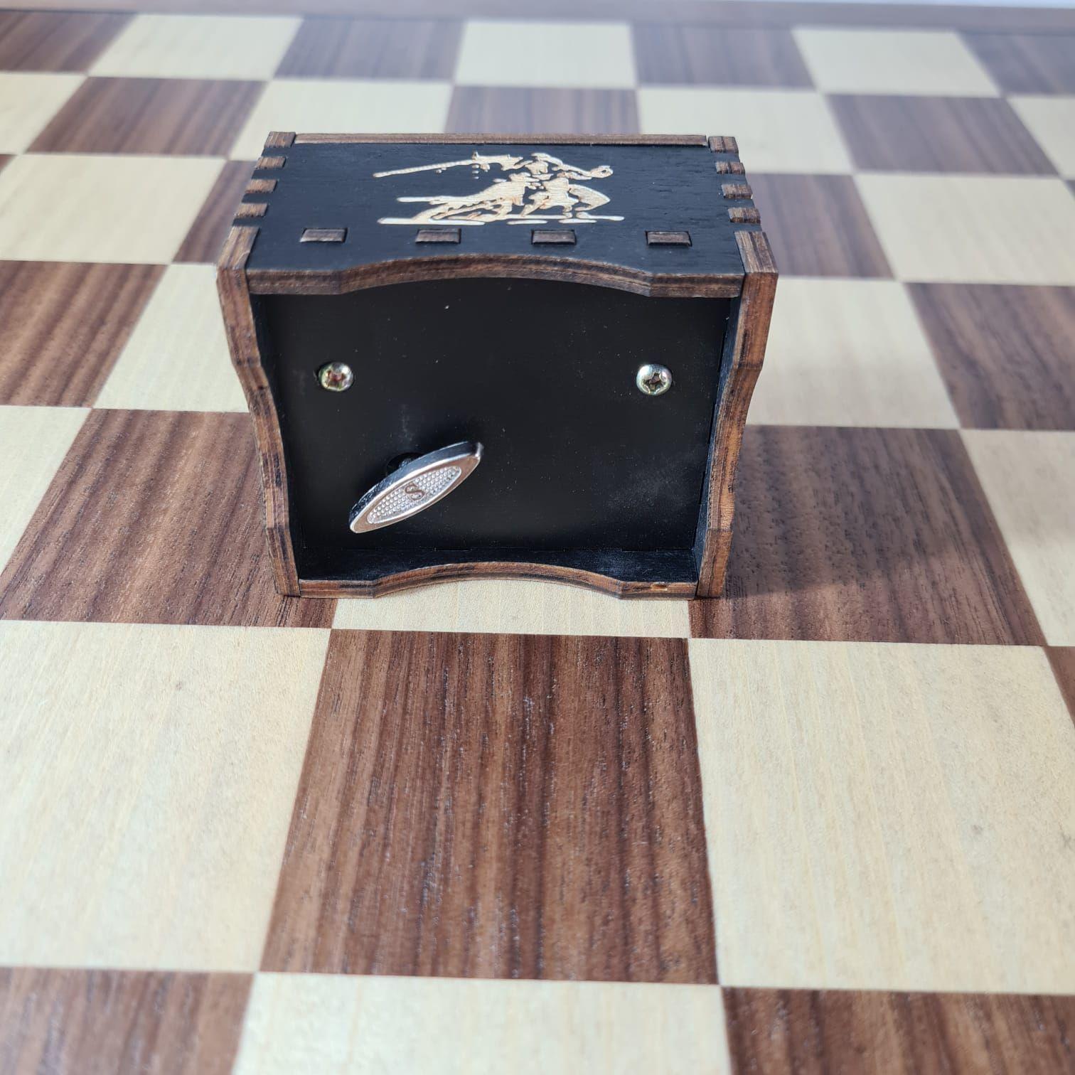 Caja Musical Star Wars a Cuerda – “May The Force Be With You” en Madera Negra Grabada-7