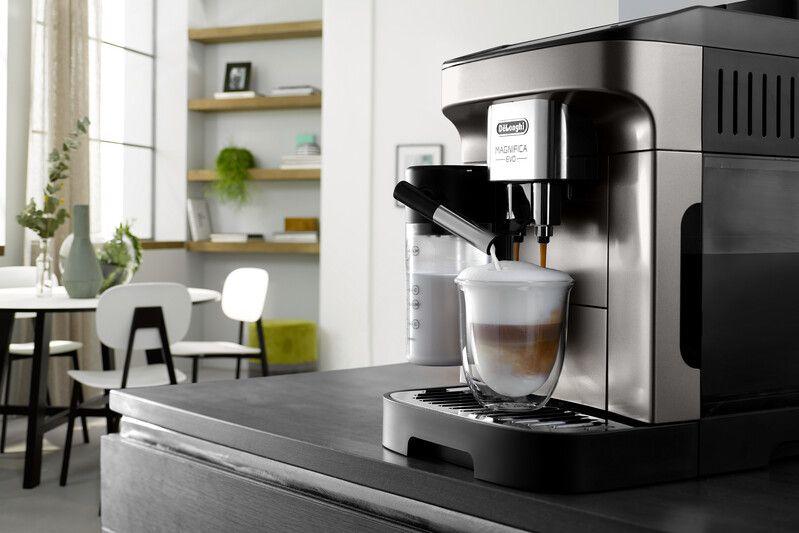 Cafetera Magnifica Evo Latte-5