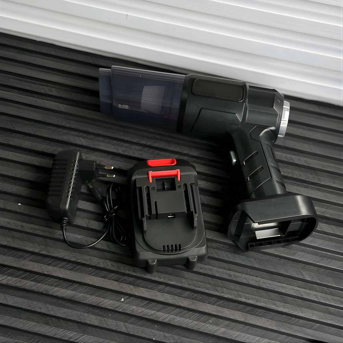 Aspiradora De Mano Inalambrica Recargable Para Hogar Y Auto-3