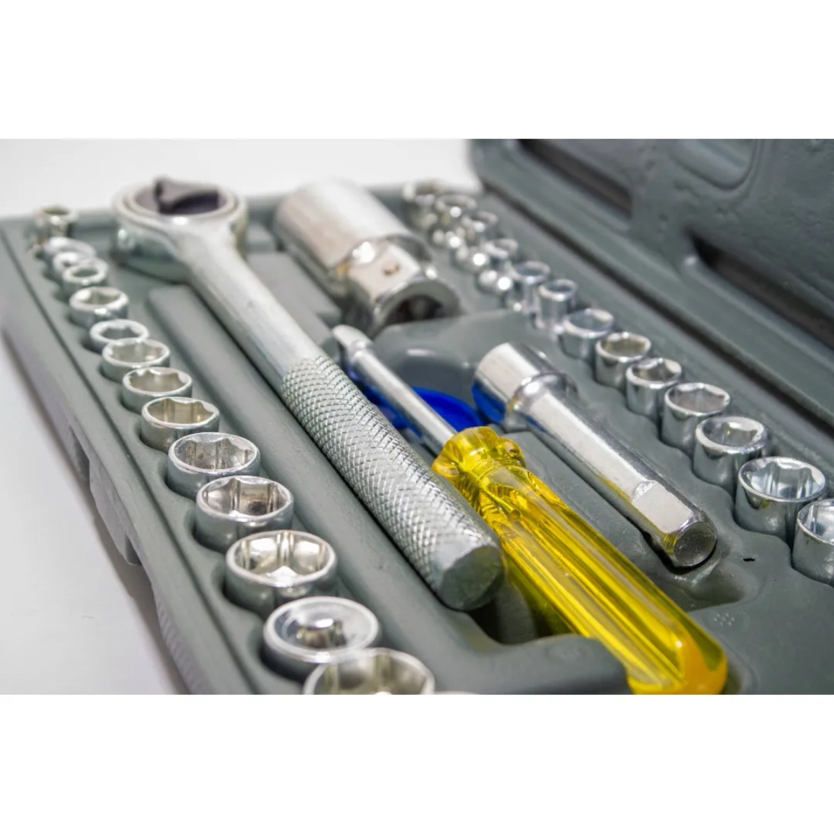 Set 40 Piezas Herramientas Llave Rachet Dados Y Medidor-2