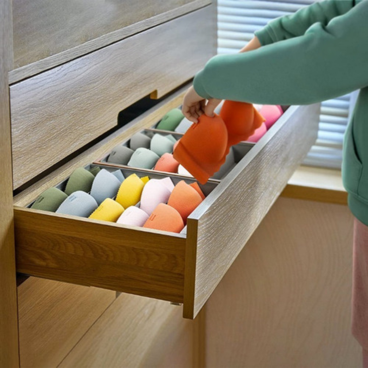 Organizador Gris Oscuro Closet Ropa Interior 6 Brasier 32x32x10cm-4