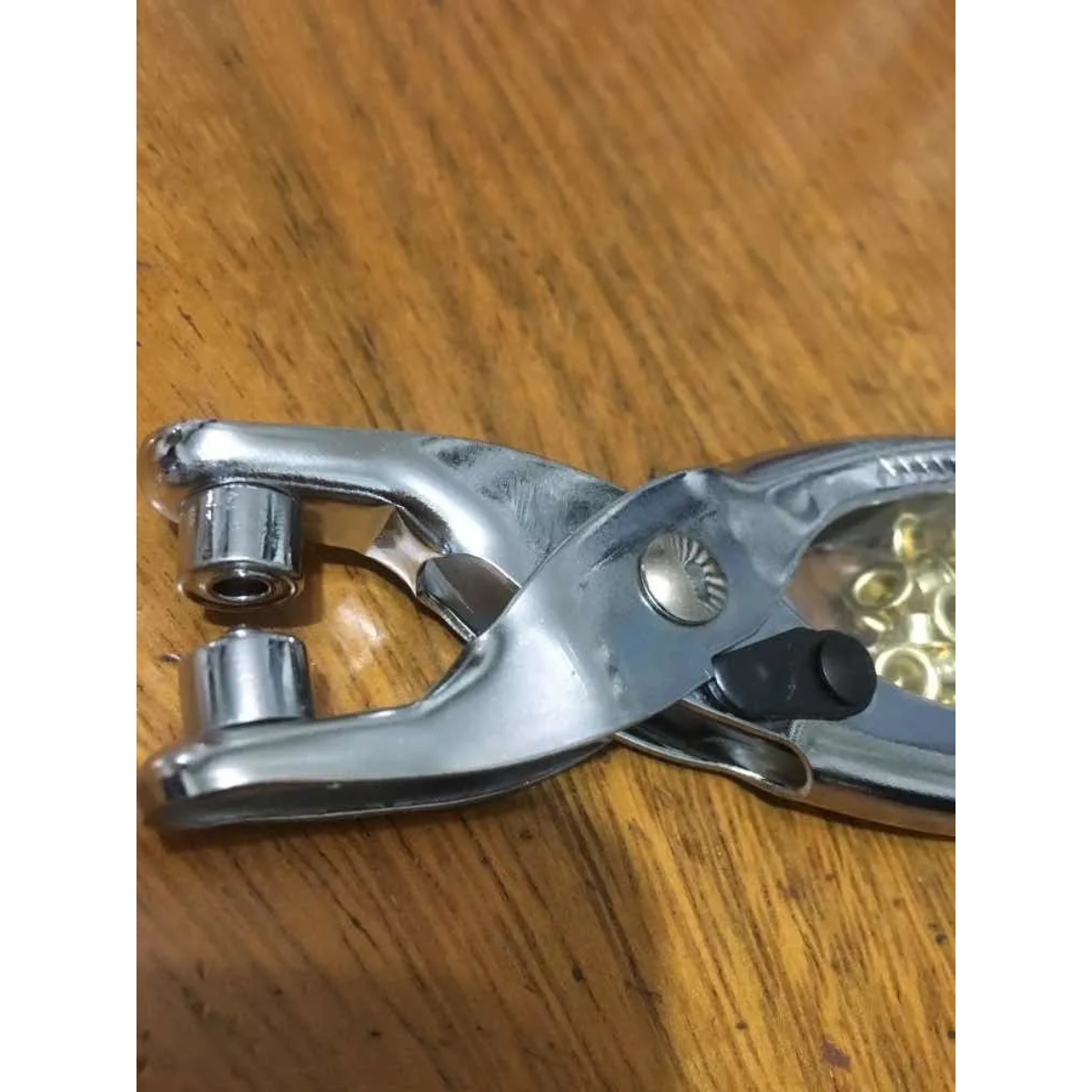 Ojaladora Manual Con Ojetes Pinza Para Ojalillos Cuero Tela-2