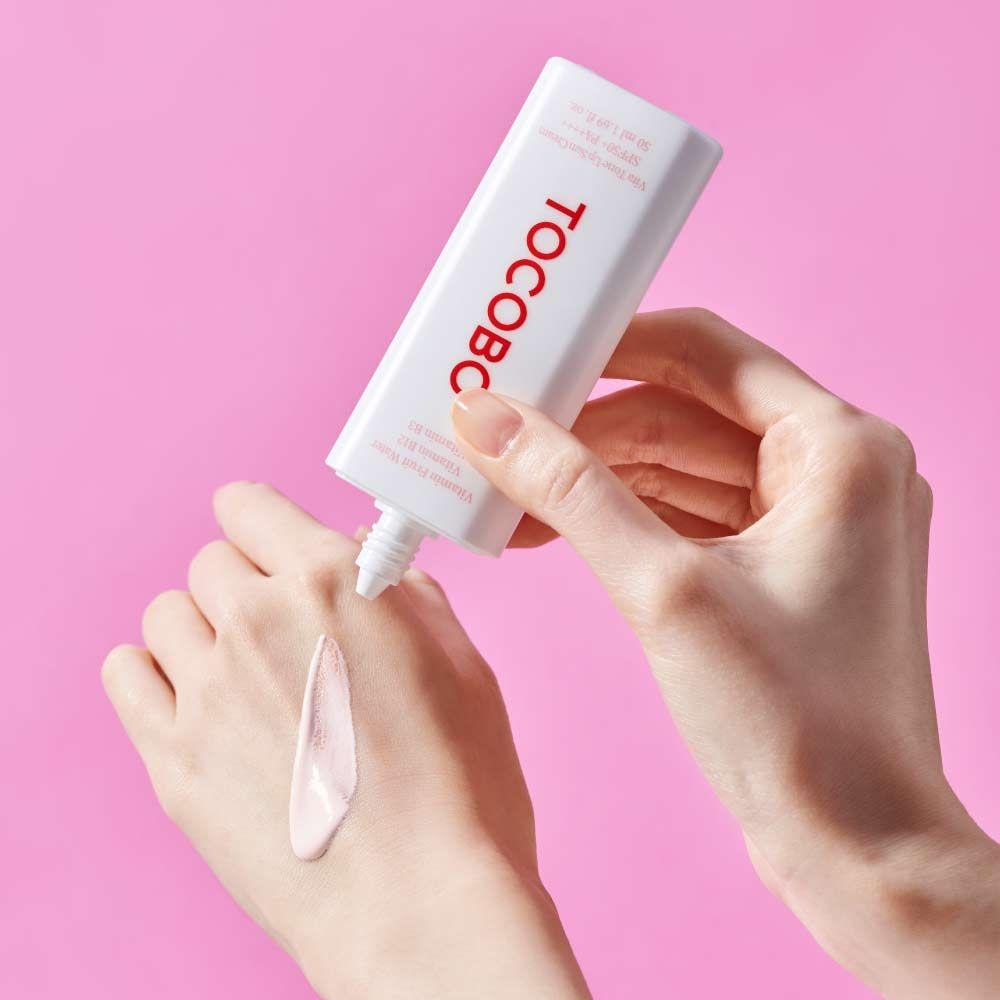Protector solar Skin1004 iluminador de tono rosado suave-3