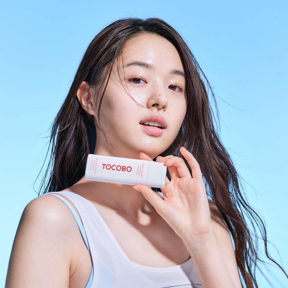Protector solar Skin1004 iluminador de tono rosado suave-4