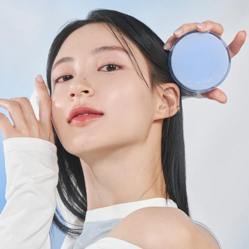 Base de maquillaje hidratante en formato cushion tono 25-2