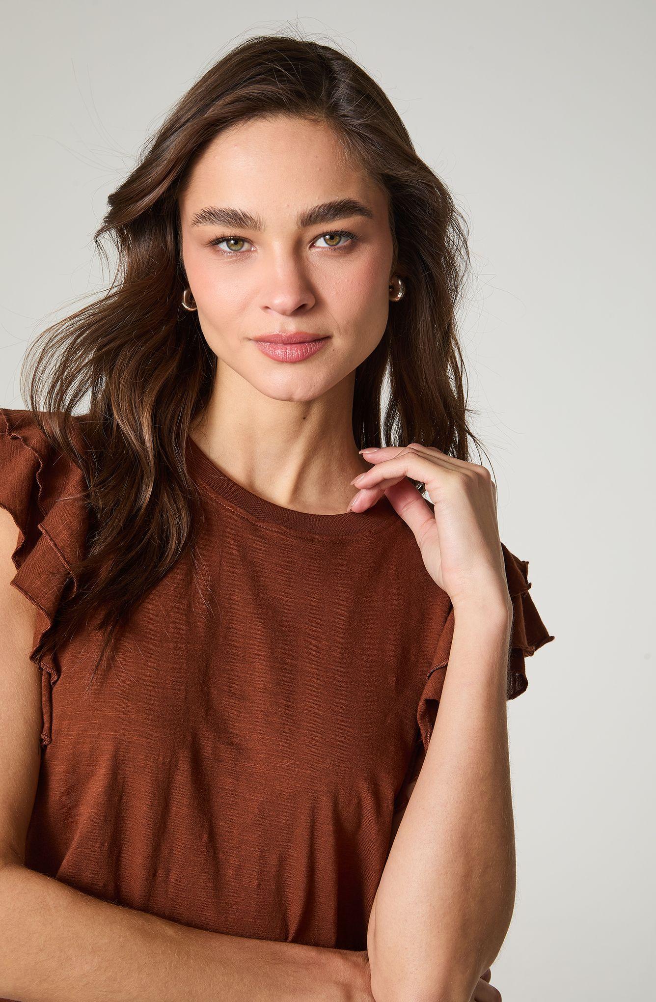 Polera Mujer Manga Corta Con Vuelos Regular  Fit Vuelos En Manga-2