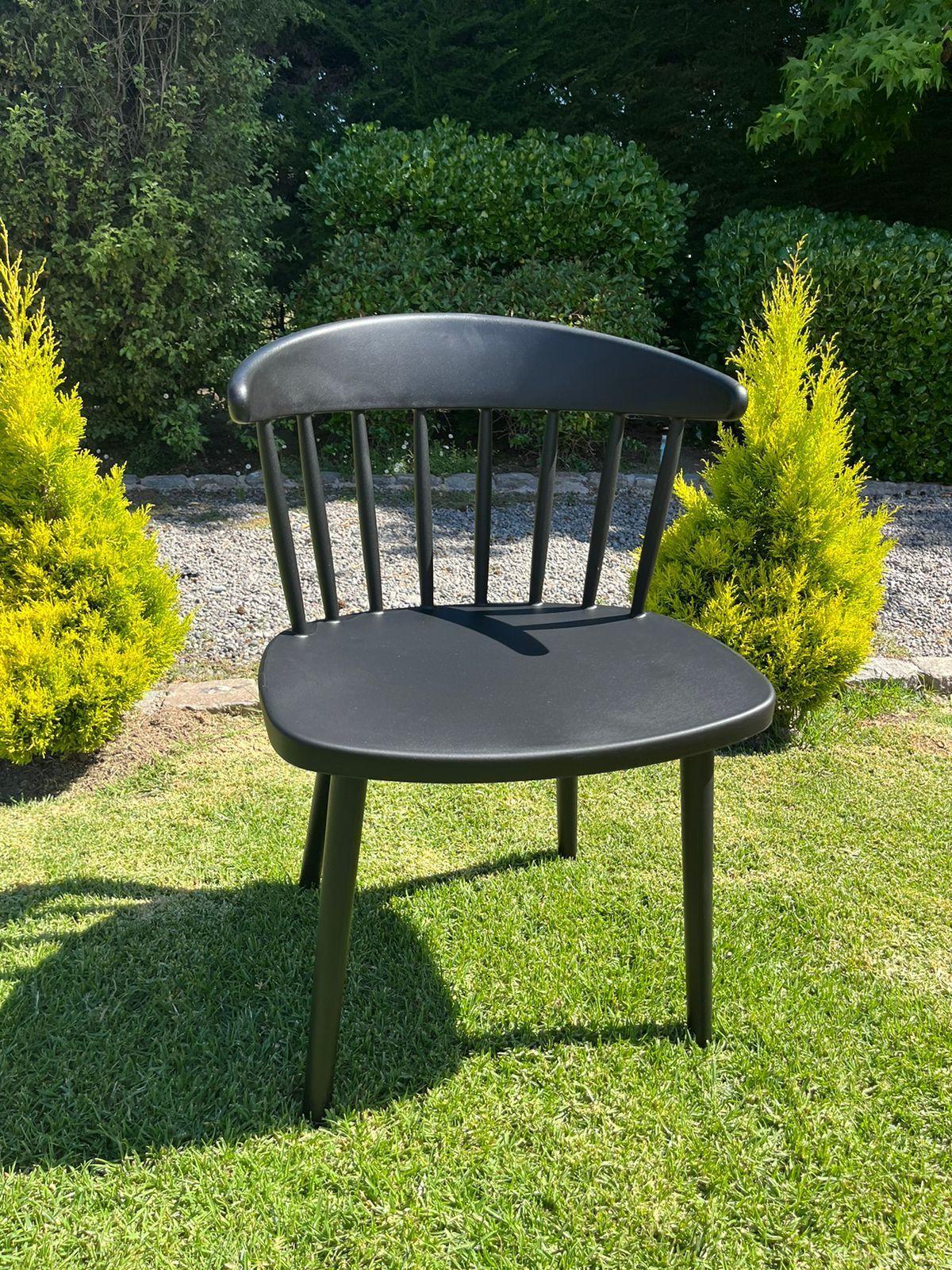 Silla tipo Windsor Negro-3