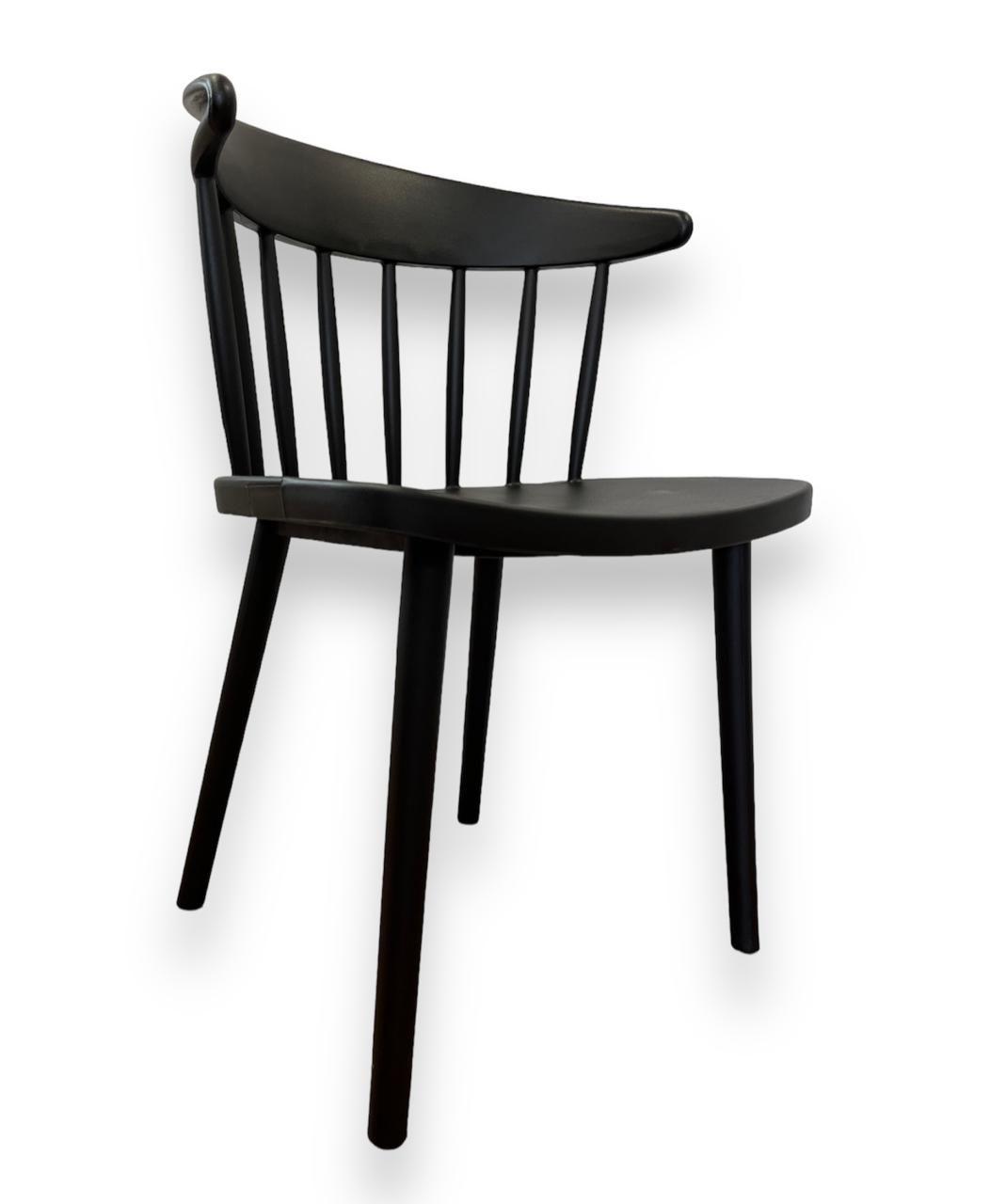 Silla tipo Windsor Negro-4