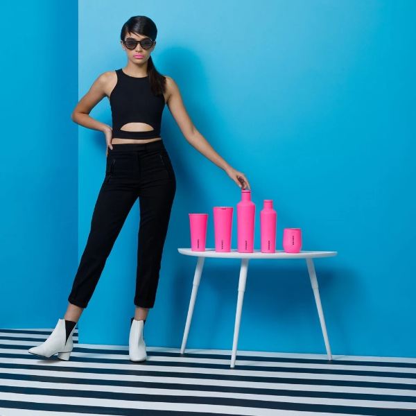 Botella Térmica 750ml CORKCICLE Neon Lights Pink-1