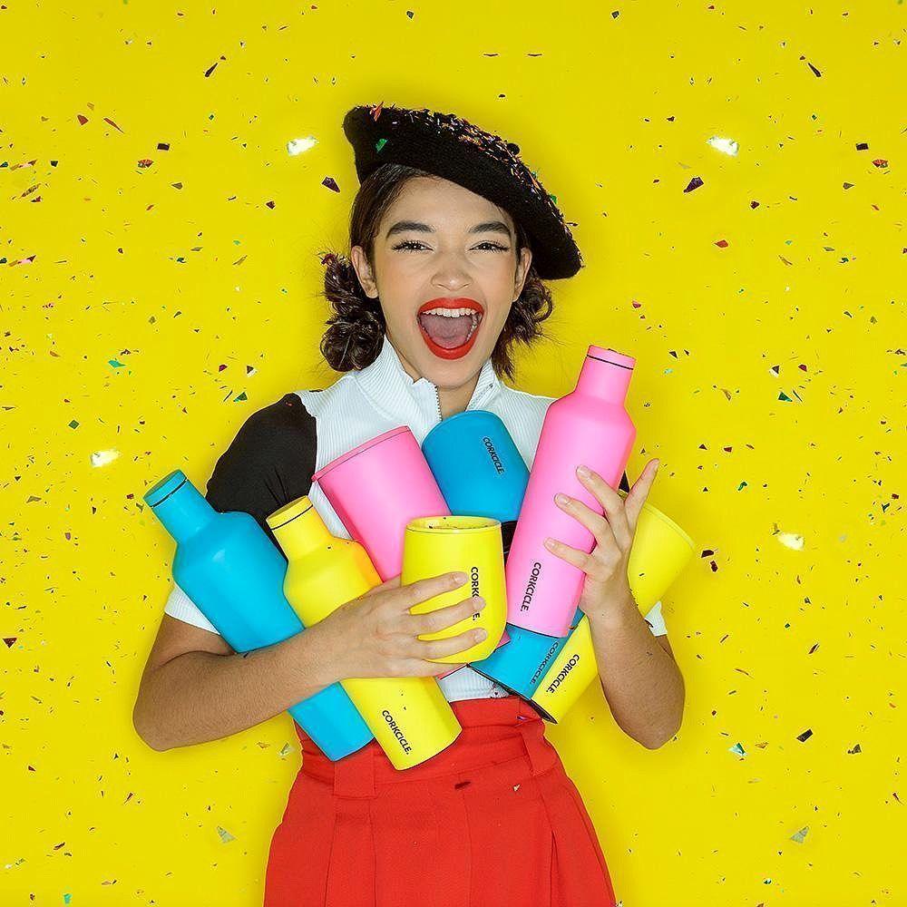 Botella Térmica 750ml CORKCICLE Neon Lights Blue-2