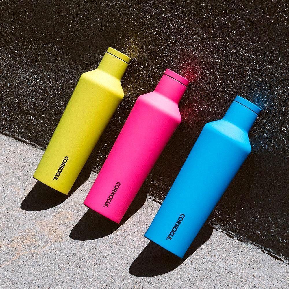 Botella Térmica 750ml CORKCICLE Neon Lights Blue-1