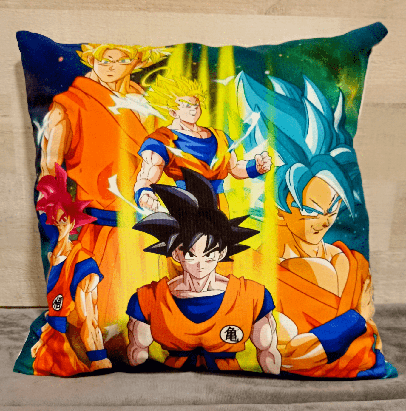 Cojín Felpa 45x45 cm De Goku Transformaciones Extra Suave -3