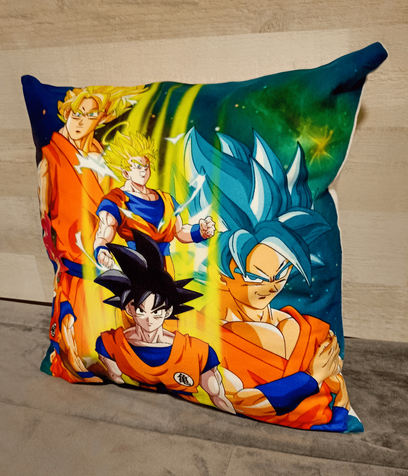 Cojín Felpa 45x45 cm De Goku Transformaciones Extra Suave -4