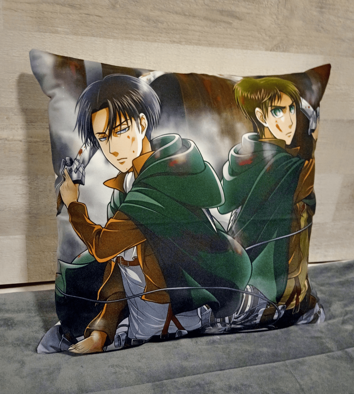 Cojín Felpa 45x45 cm De Eren y Levi Shingeki Extra Suave -2