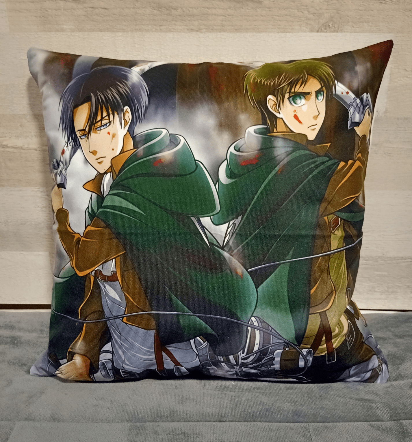 Cojín Felpa 45x45 cm De Eren y Levi Shingeki Extra Suave -3