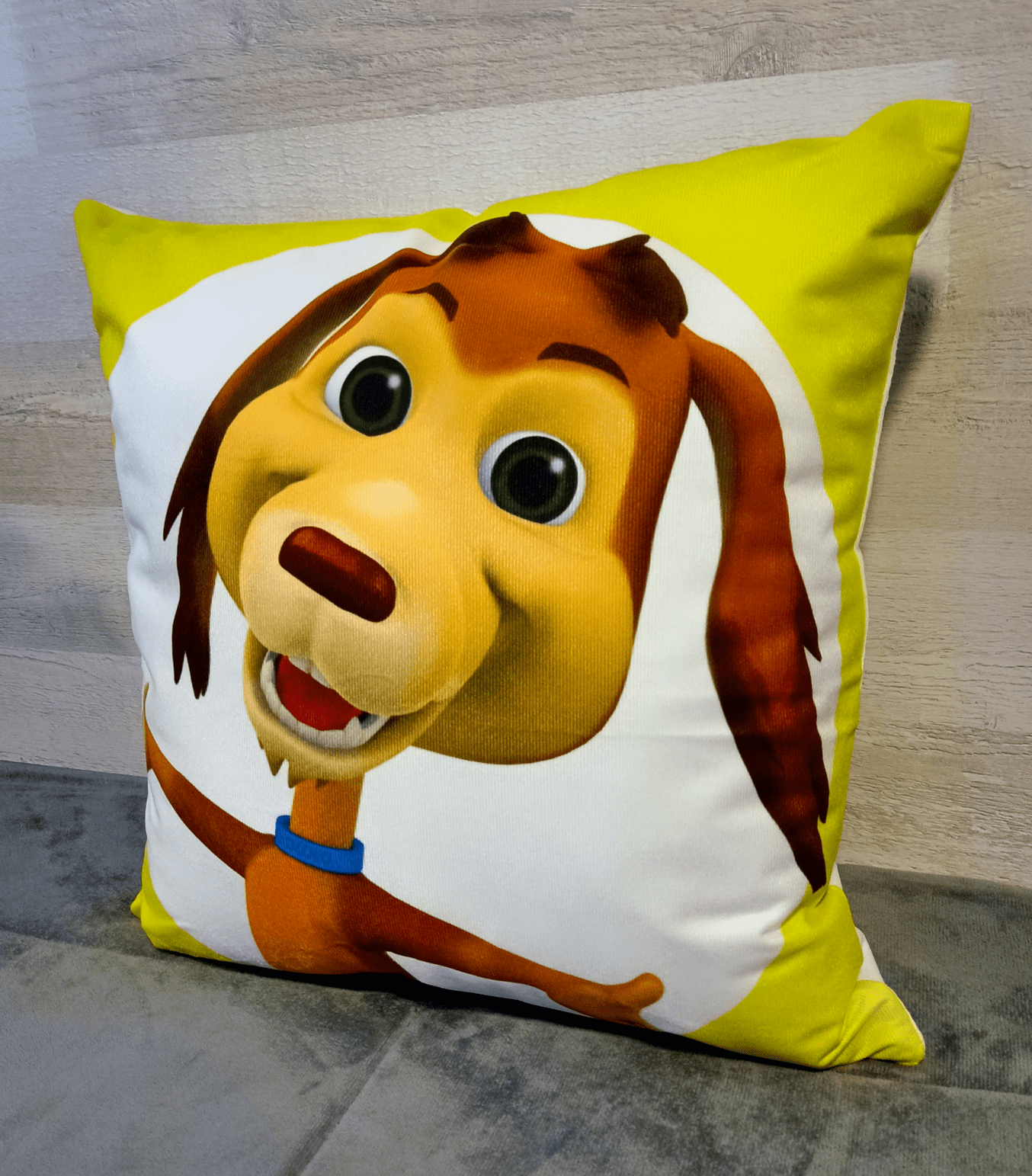 Cojín Felpa 45x45 cm Perro Chocolo Chocolin Extra Suave -1