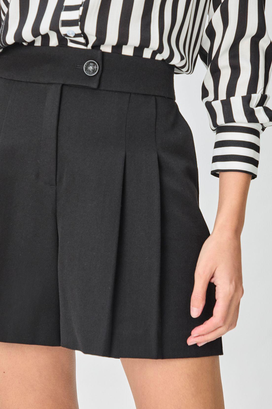 Short Liso Negro iO 11220125002102-2