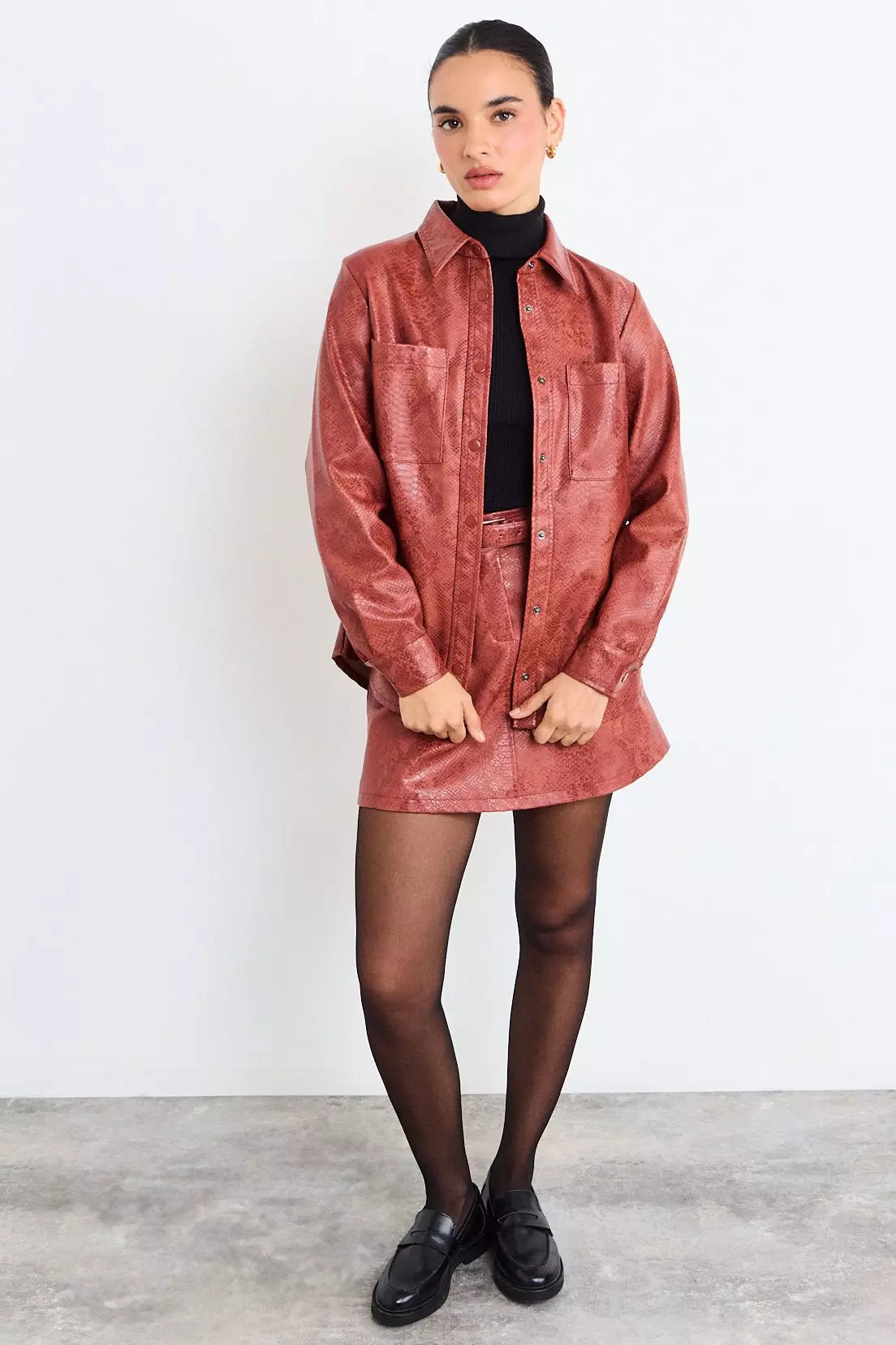 Blusa Lisa Rojo Terracota iO 14020126064126-4