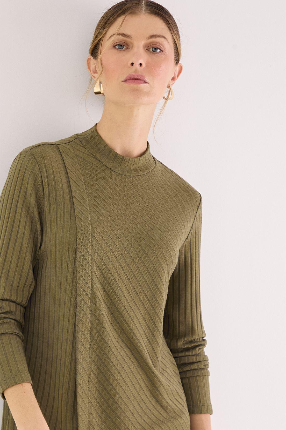 Polera Cuello Alto verde musgo 14202125005107-4