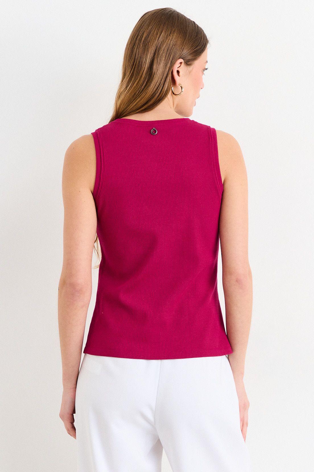 Polera Sin Mangas Fucsia iO 14220226007121-2
