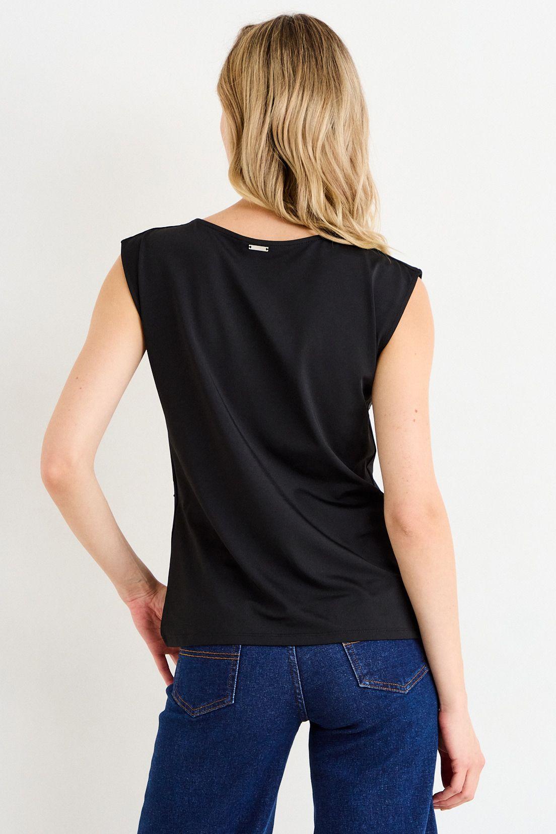 Polera Sin Mangas Negro Ash 14207226005102-2