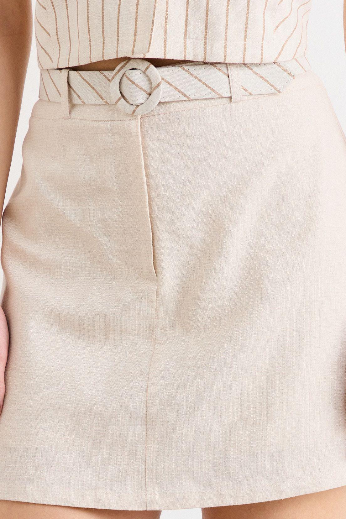 Falda Short Beige iO 11220226003106-2
