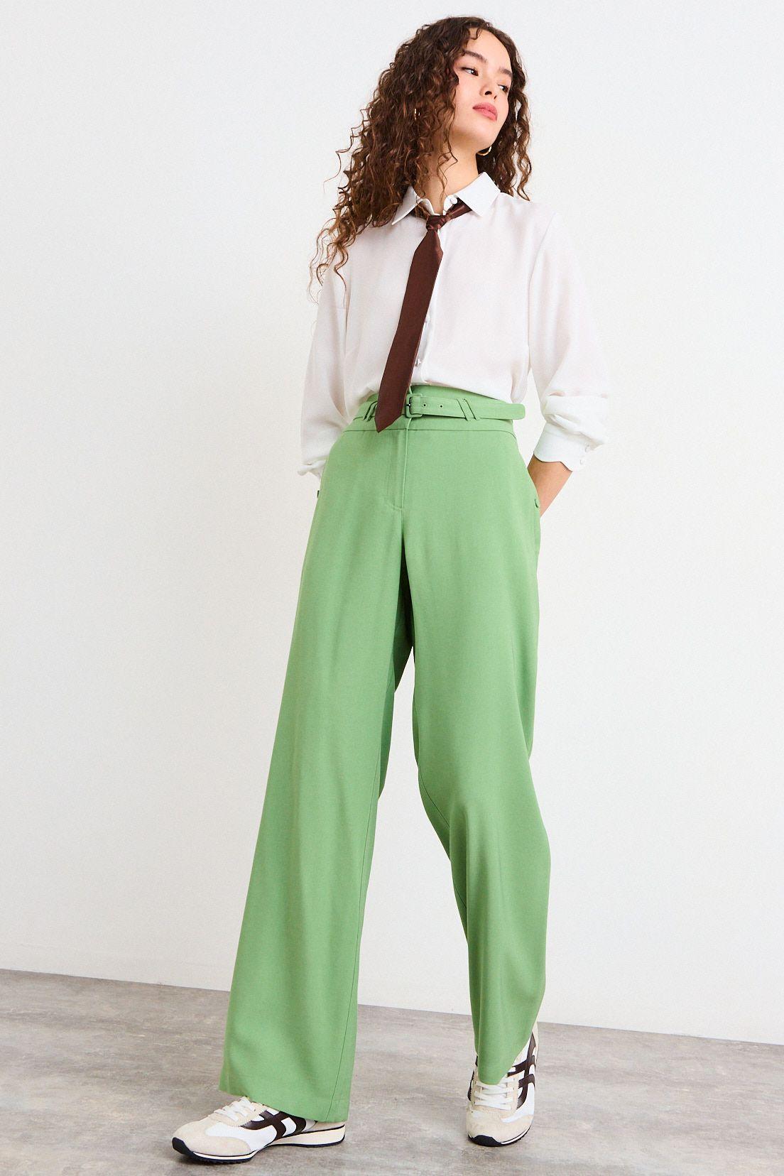 Pantalon Liso Verde iO 11020226050137-0