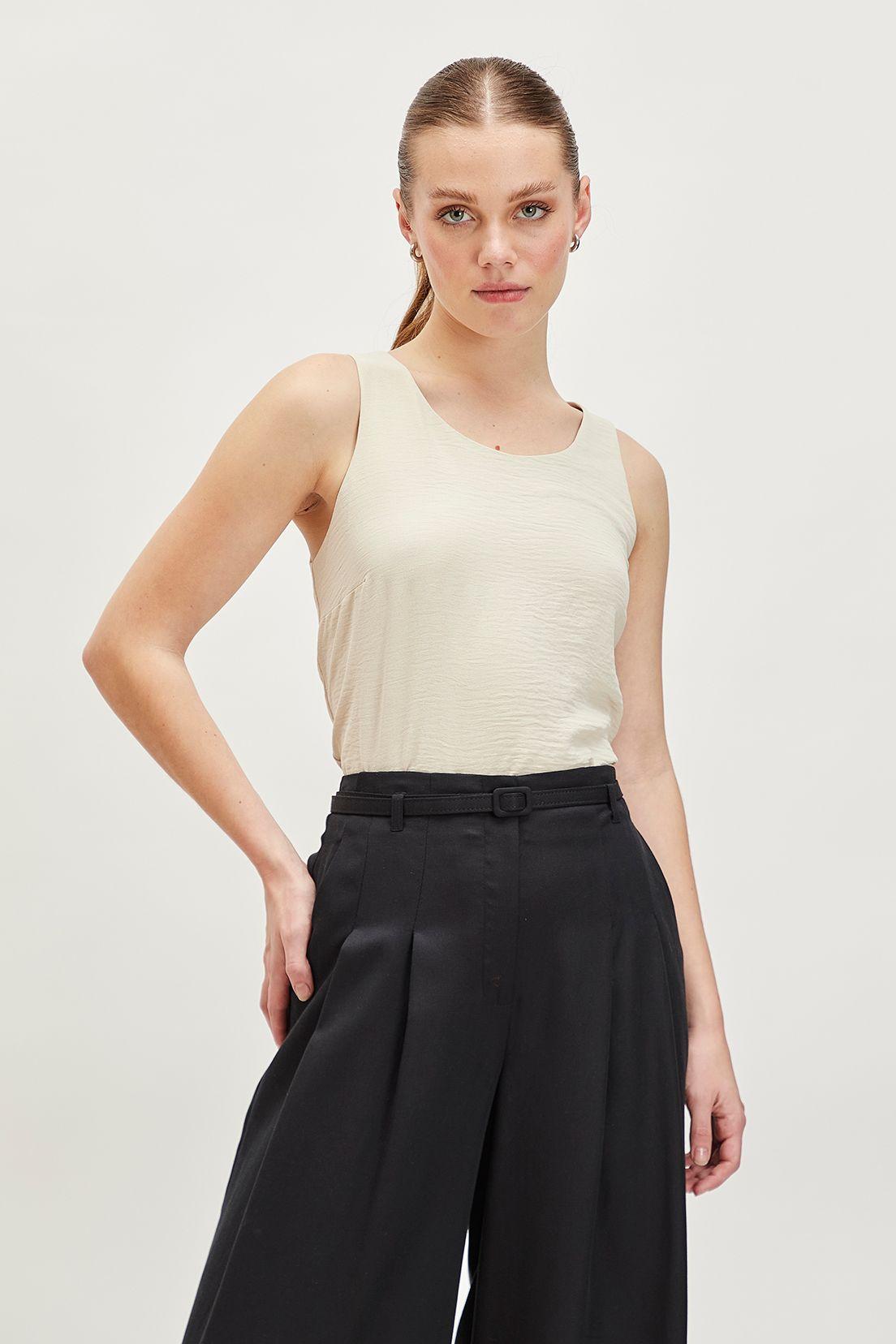 Blusa Lisa Beige iO 14020224008106-0
