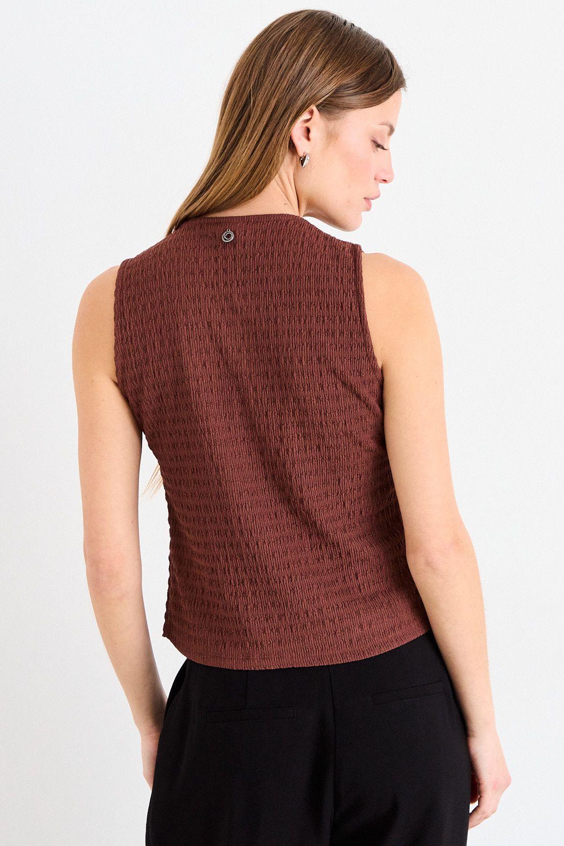 Polera Lisa Café iO 14220226056109-2