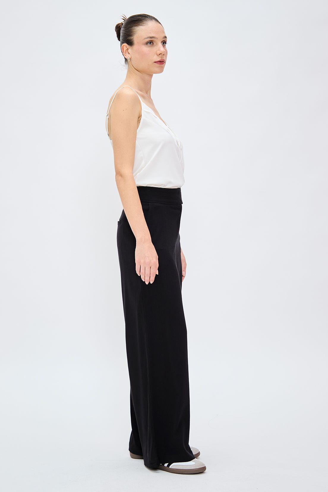 Pantalon Liso Negro iO 11020224023102-3