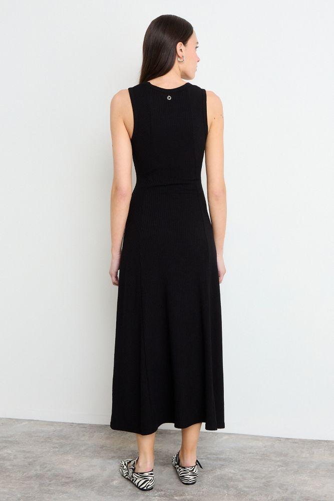 Vestido Liso Largo Negro iO 13420225003102-4