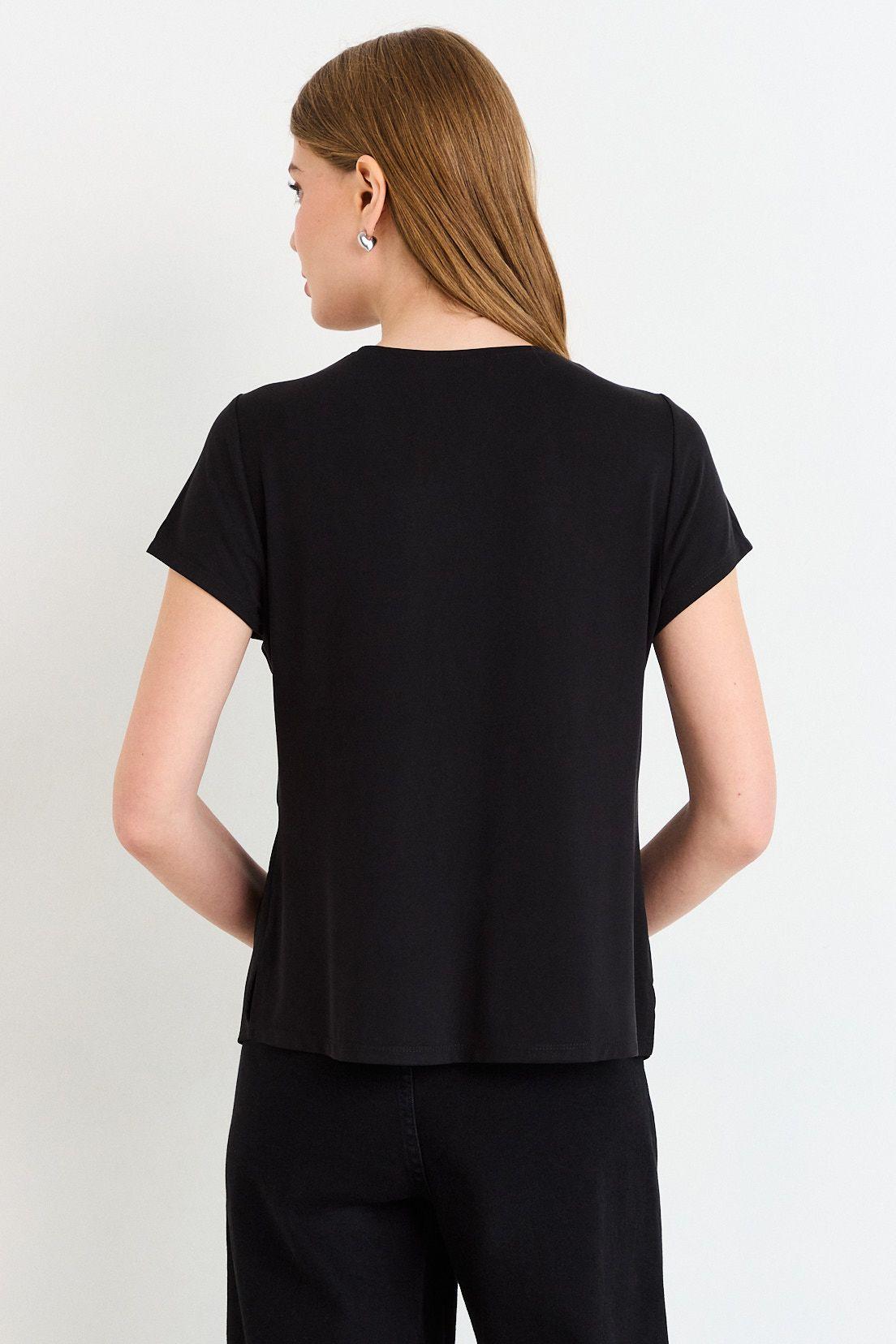 Polera Manga Corta Negro Ash 14607226053102-2
