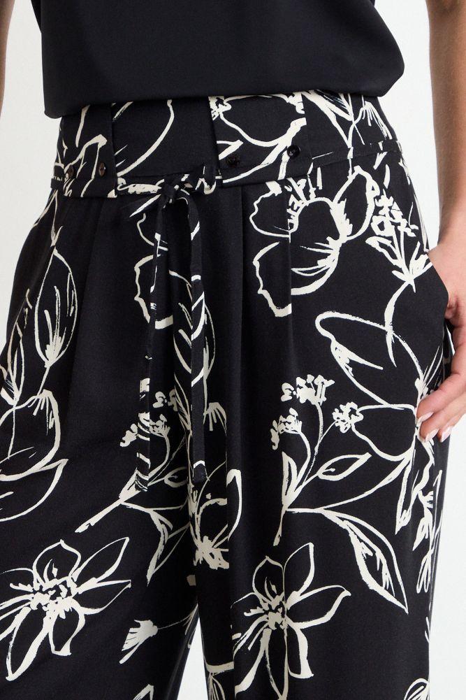 Pantalon Fantasia Negro iO 11120225052102-2