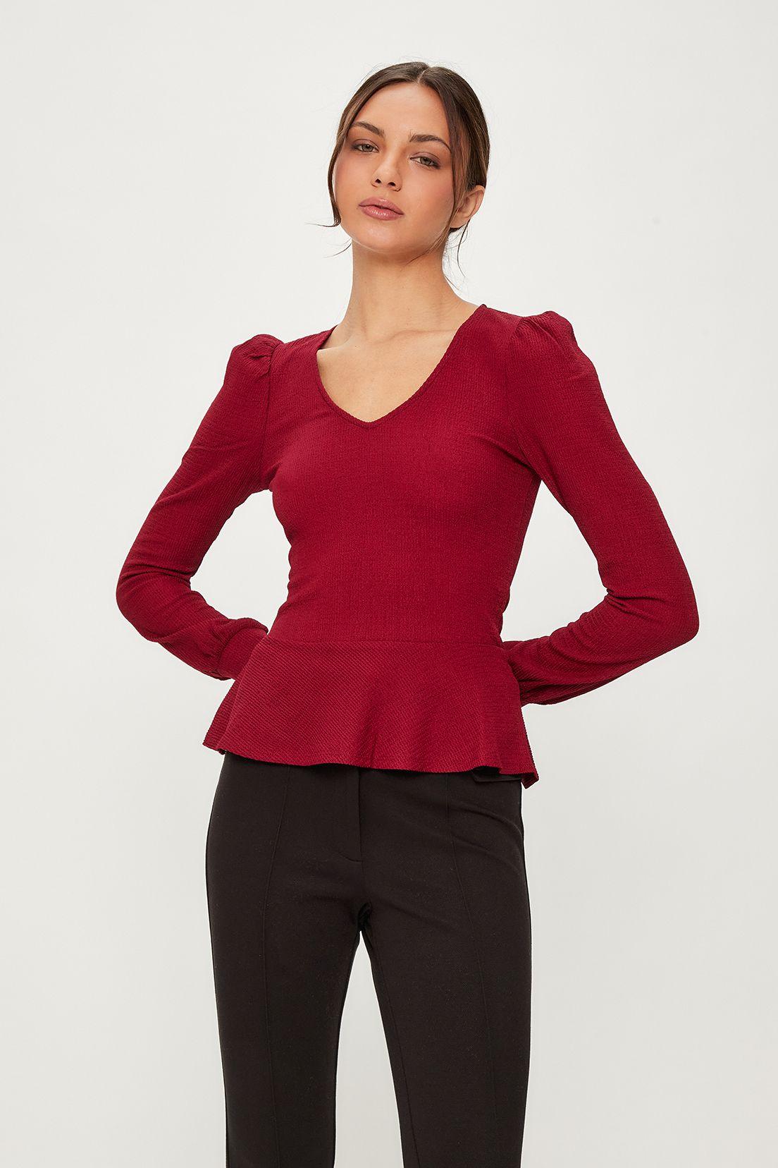 Polera Lisa Burdeo iO 14220224051112-0