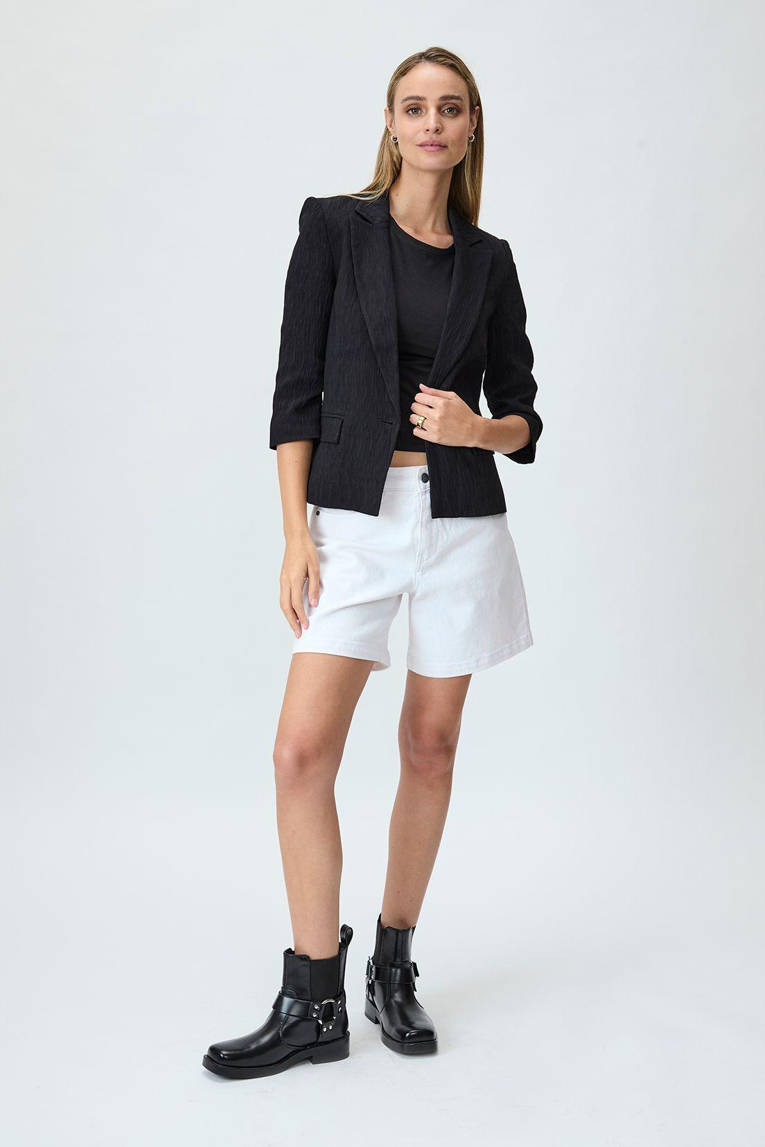 Blazer Liso Negro iO 16020125050102-4