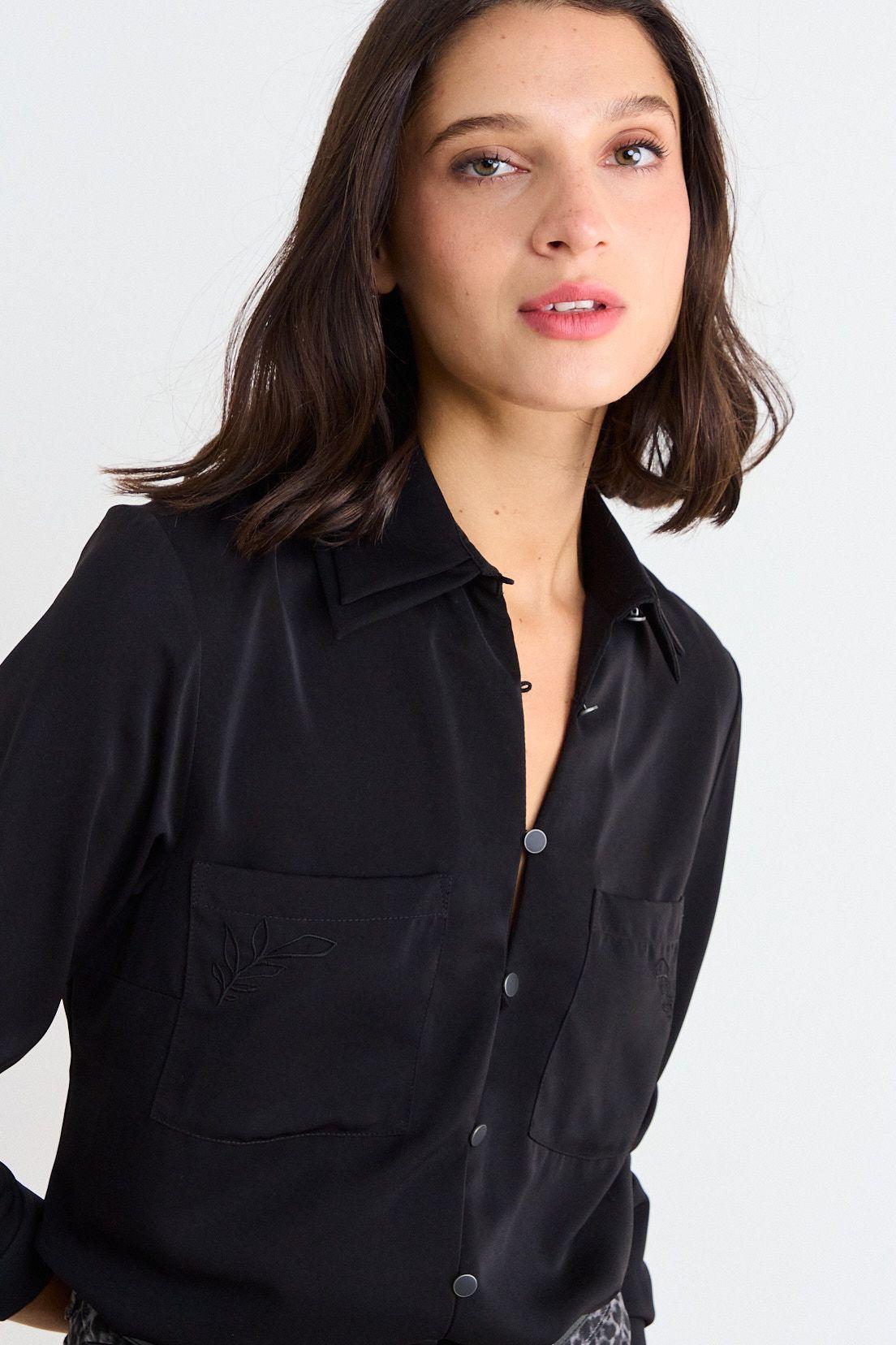 Blusa Lisa Negro iO 14020126013102-0