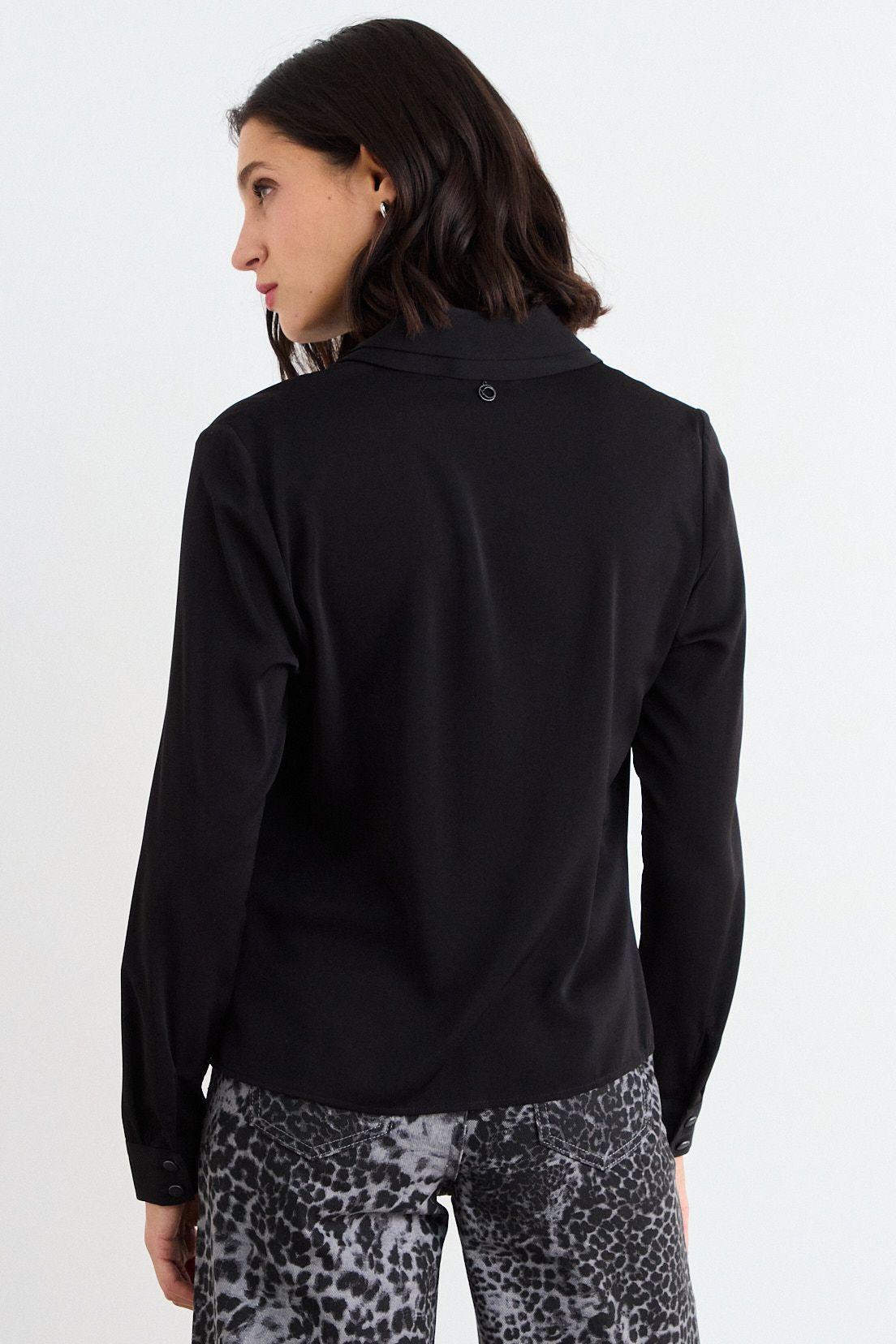 Blusa Lisa Negro iO 14020126013102-2
