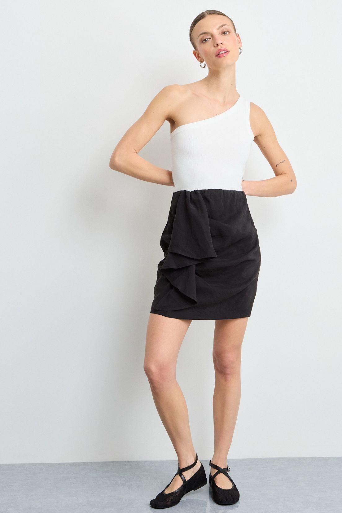 Vestido Corto Negro iO 13020225003102-0