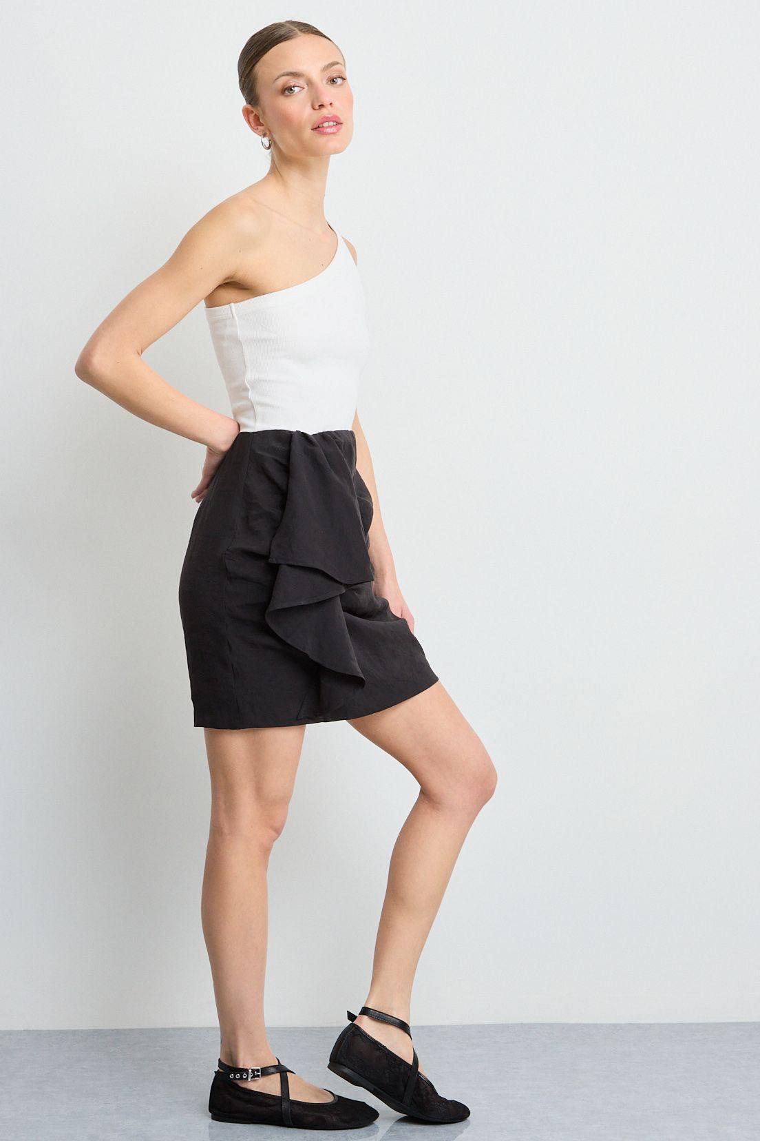 Vestido Corto Negro iO 13020225003102-4