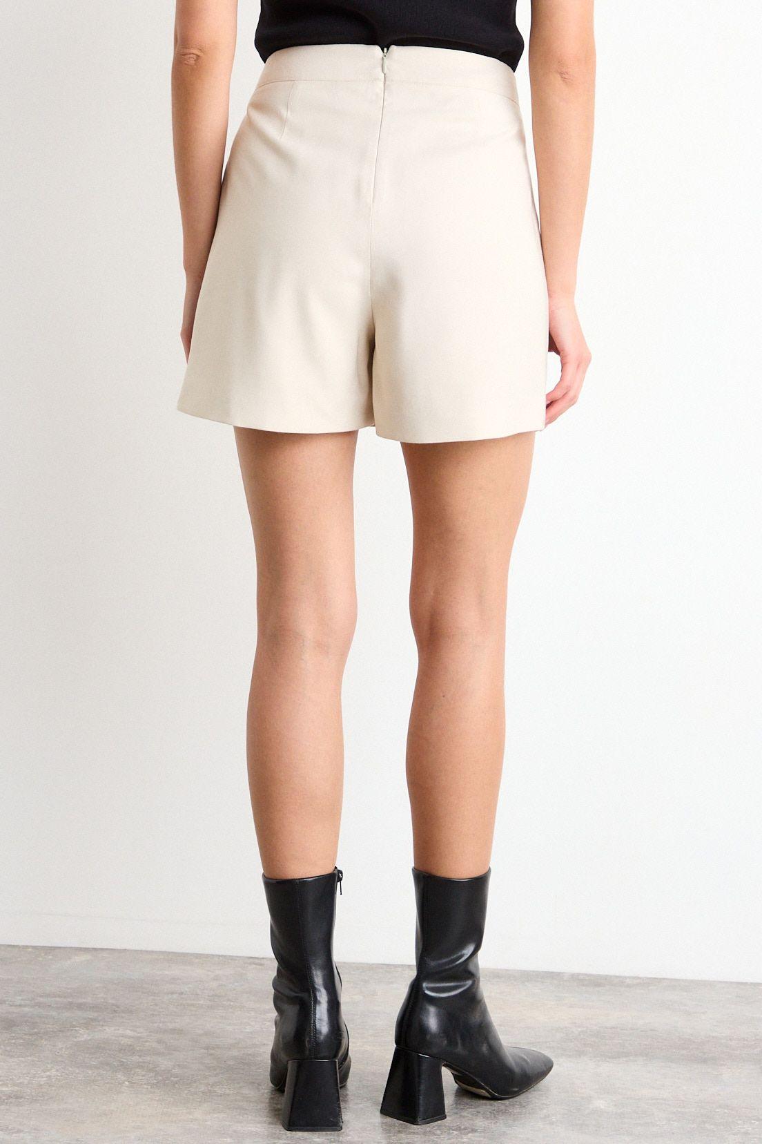 Short Liso Beige iO 11220126050106-3