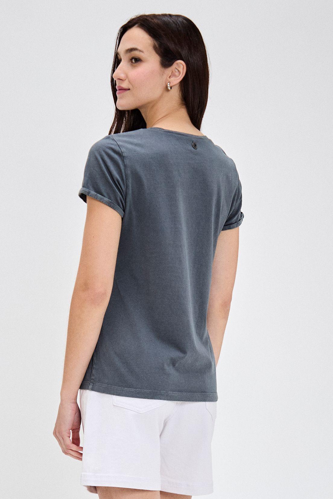 Polera Estampada Gris iO 14620224005163-3