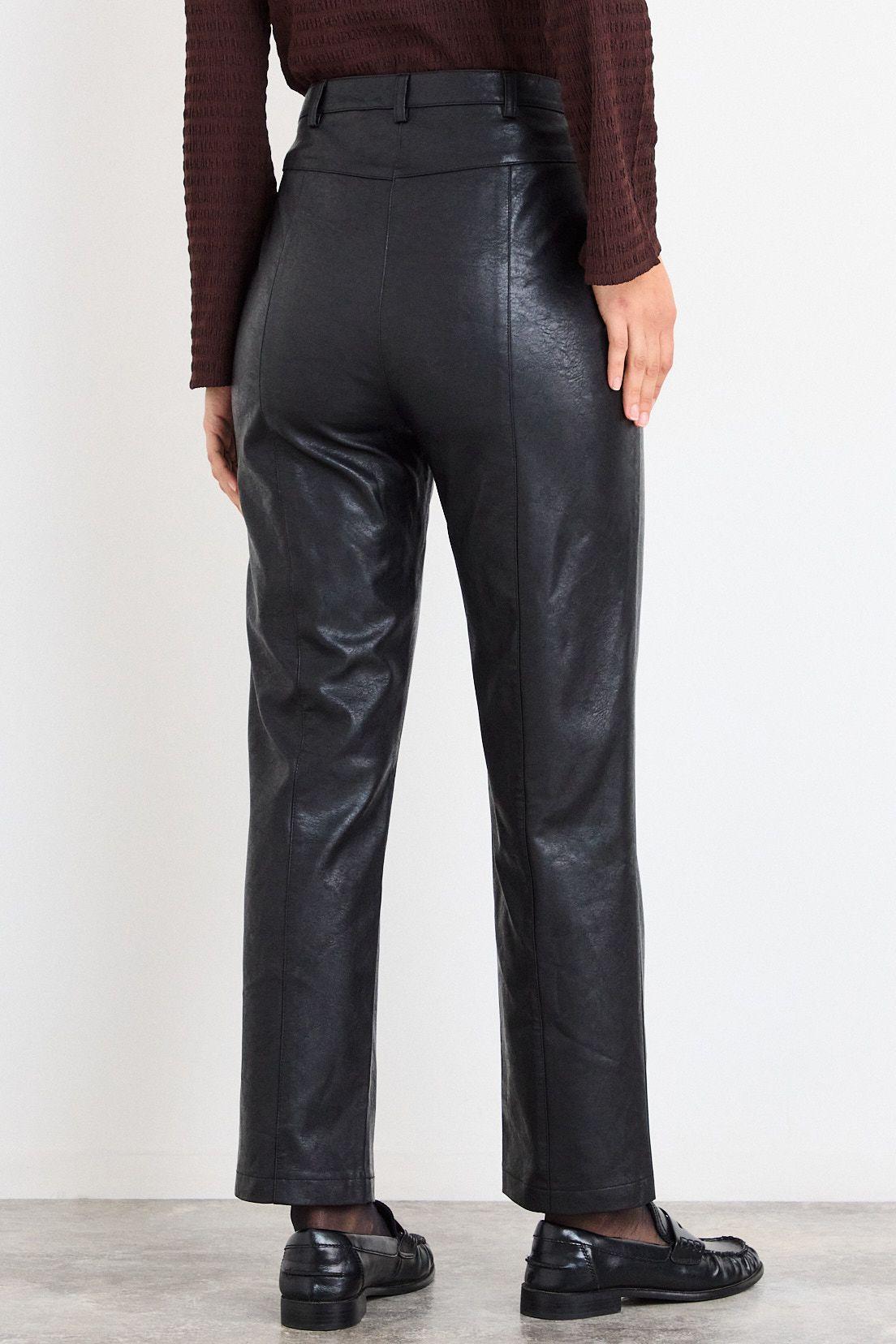 Pantalon Liso Negro iO 11020226051102-3