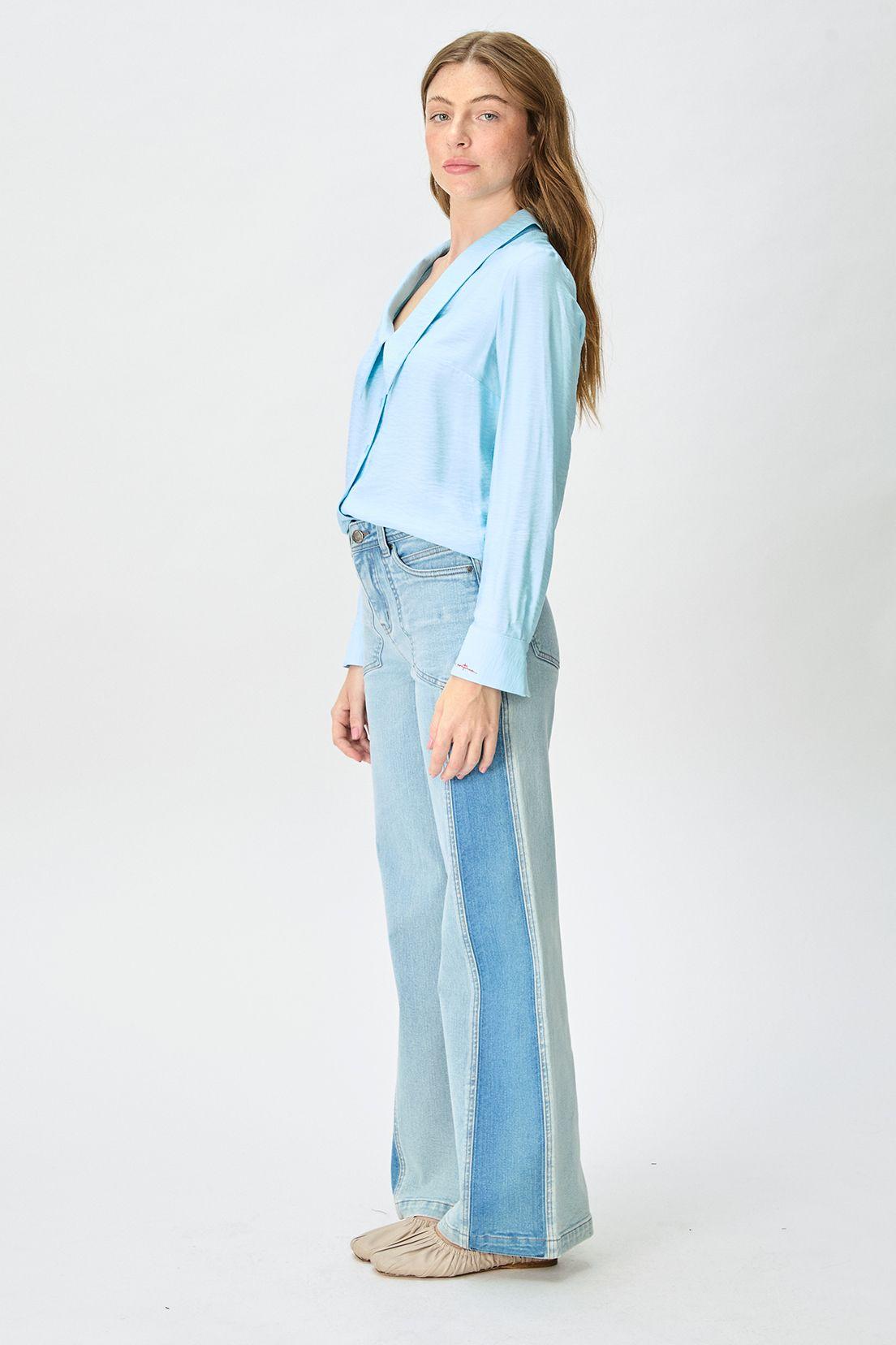 Blusa Lisa Celeste iO 14020125009110-2