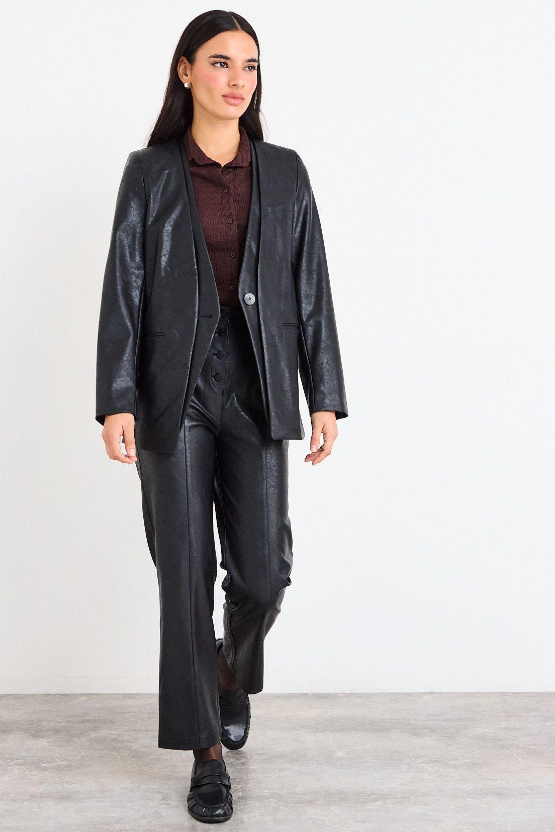 Blazer Liso Negro iO 16020226051102-3