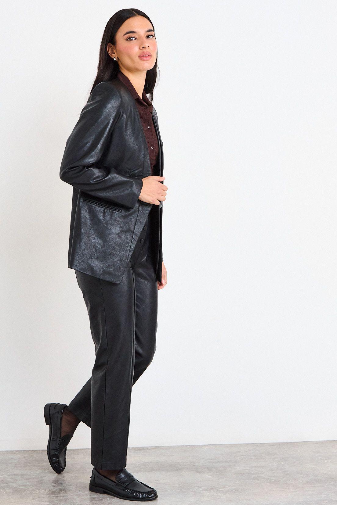 Blazer Liso Negro iO 16020226051102-4