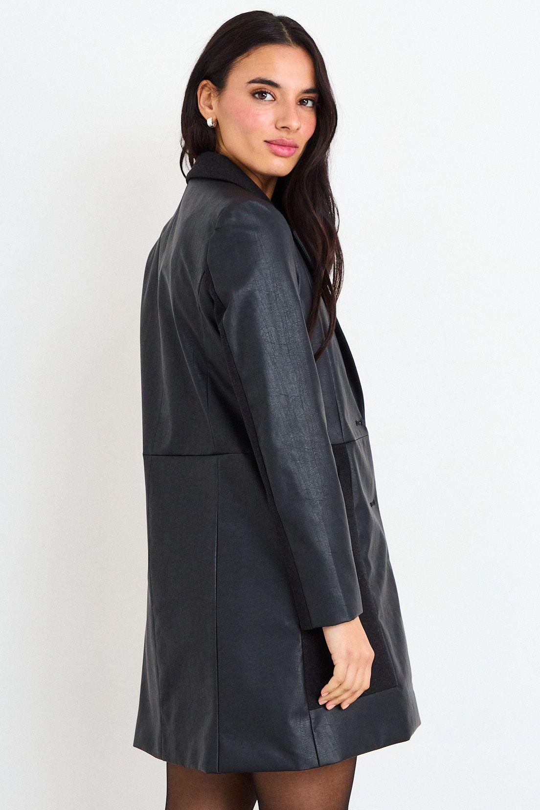 Chaqueton Liso Negro iO 17220226050102-2