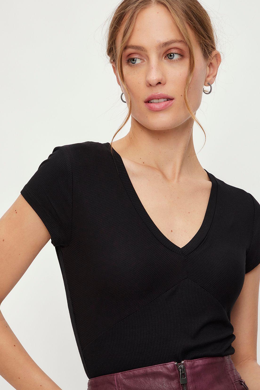 Polera Lisa Negro iO 14220224058102-0