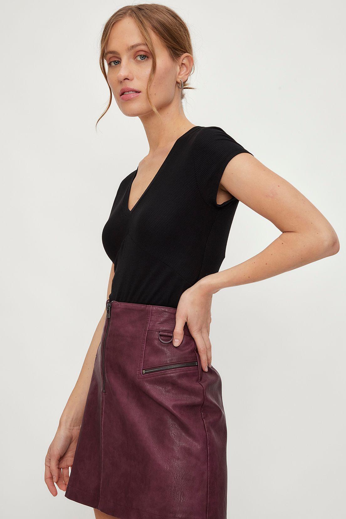 Polera Lisa Negro iO 14220224058102-3