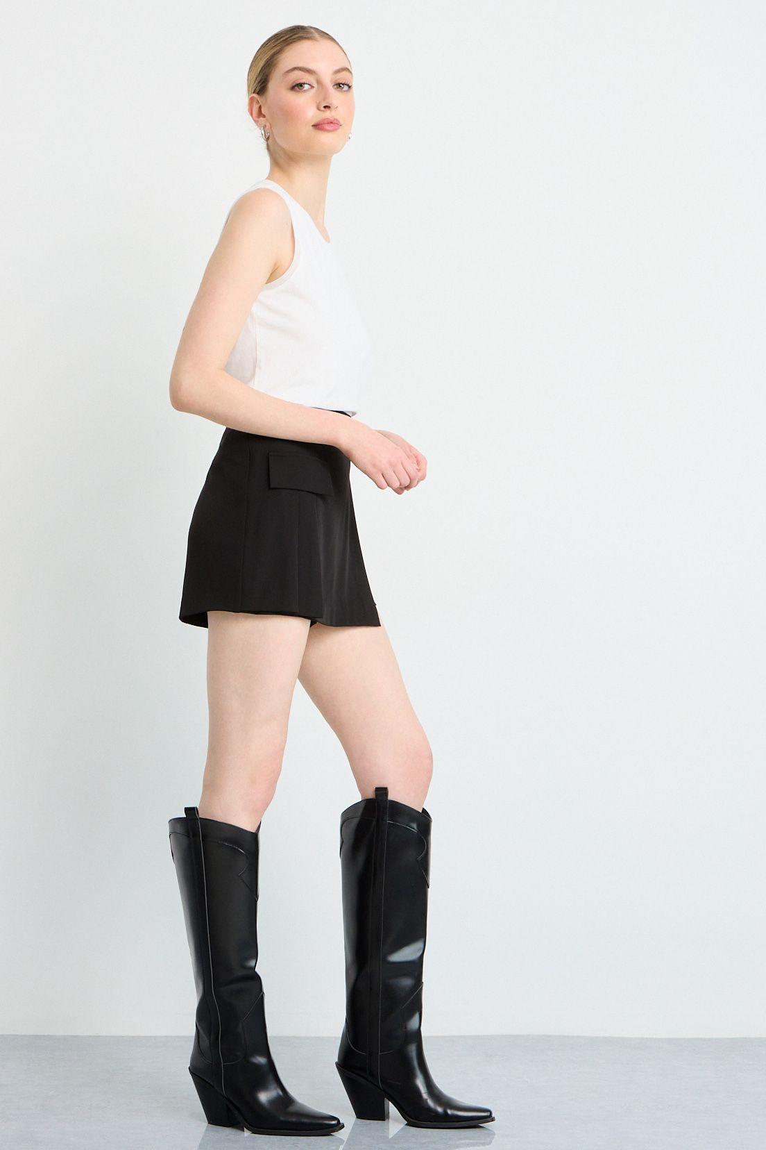 Short Negro iO 11220225054102-4